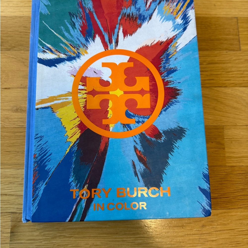 TORY BURCH IN COLOR Hardcover Coffee Table Book 2014 - Picture 4 of 7